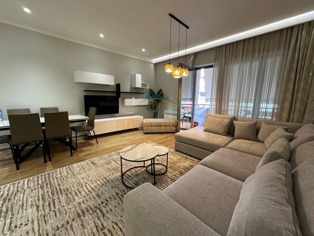 Qira,Apartament 2+1,Kompleksi Delijorgji !   