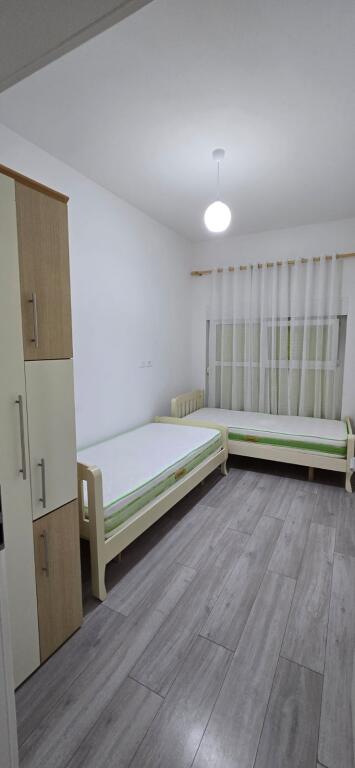 Ali Demi Apartament 2+1 Me Qera