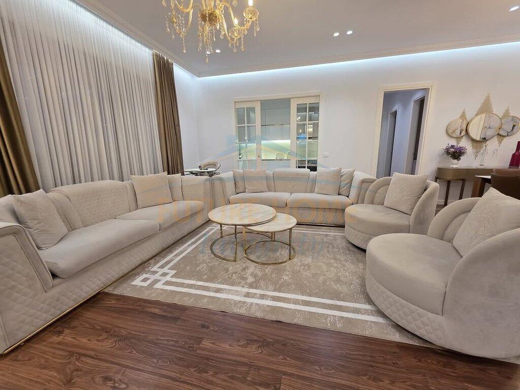 Shitet apartament 3+1+3+ 2 post parkimi Kompleksi Delijorgji