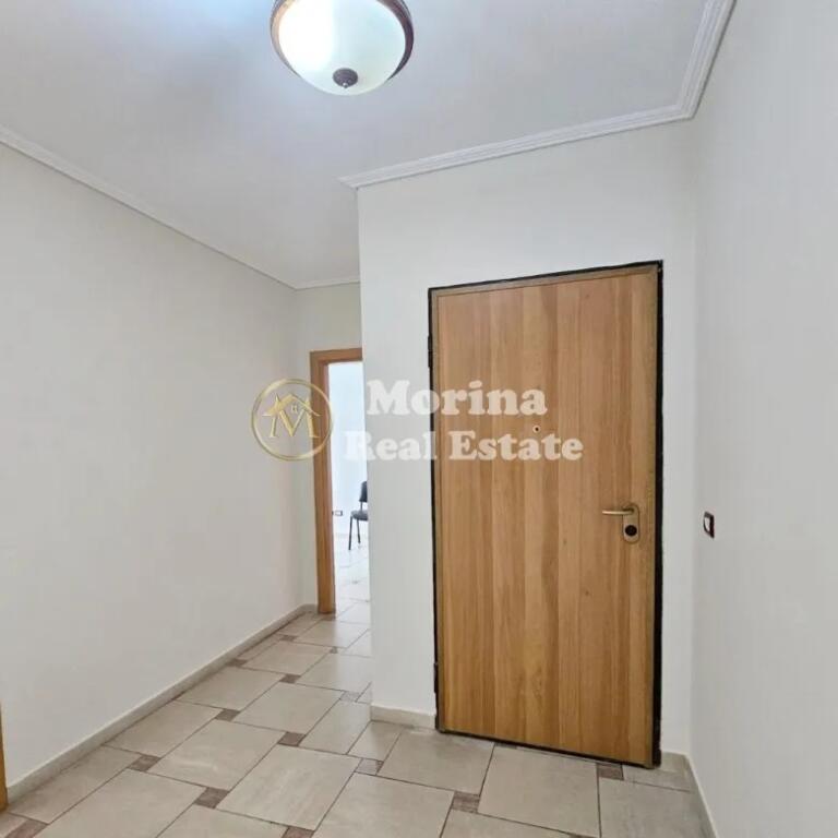 Rent, Business Premises, Skenderbej Square, 950 euros/month