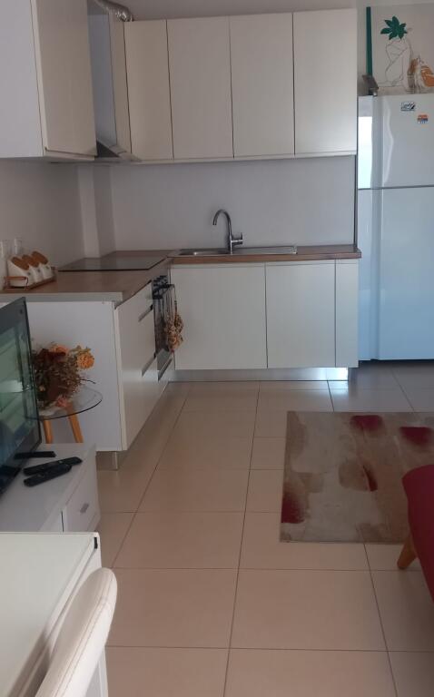 Yzberish Apartament 1+1 Me Qera