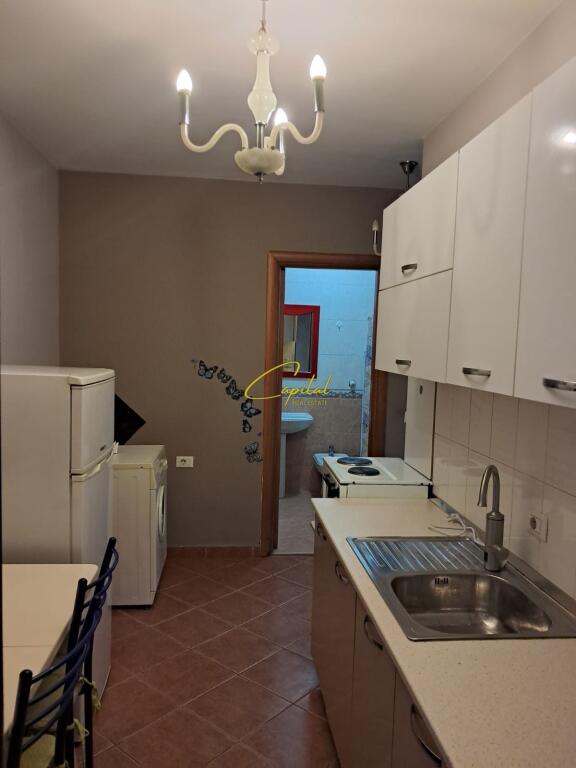 APARTAMENT GARSIONERE ME QERA 40 M2 MYSLYM SHYRI 500 EURO
