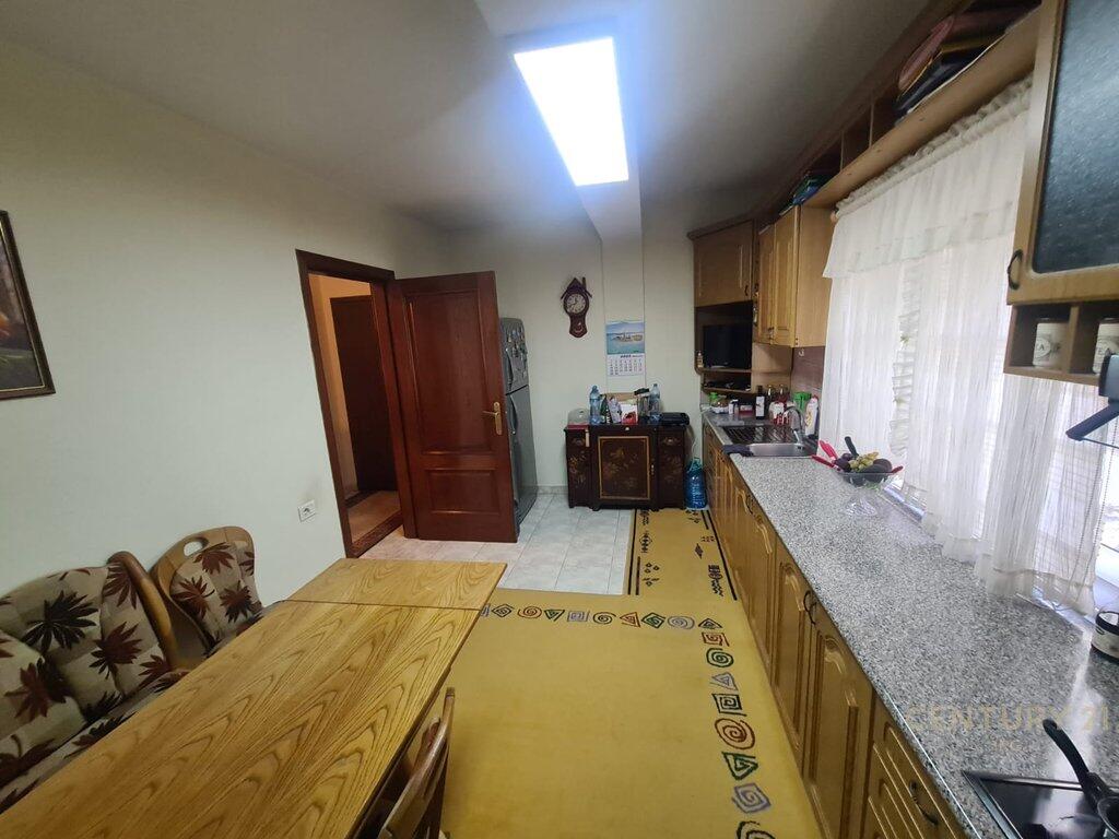 🏢 SHITET APARTAMENT 4+1+2 – PRANË STADIUMIT DINAMO