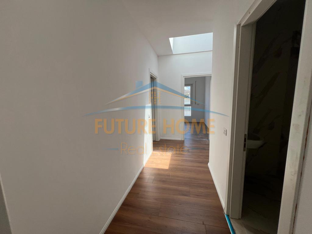 OKAZION! Tirane, Shitet, Apartament 2+1 tek Rruga e Barrikadave