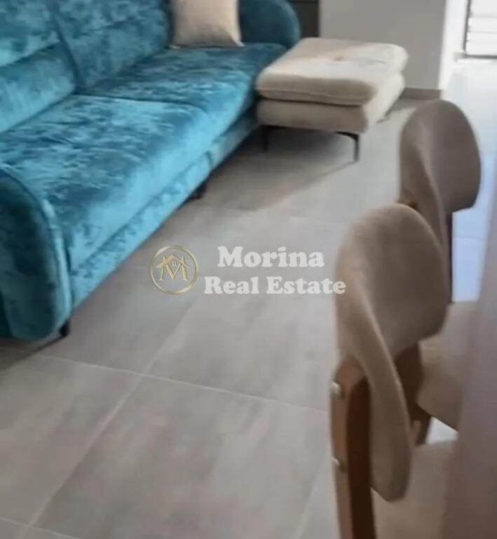 Qera, Apartament 1+1,  Sheshi Skenderbej, 700 euro/muaj