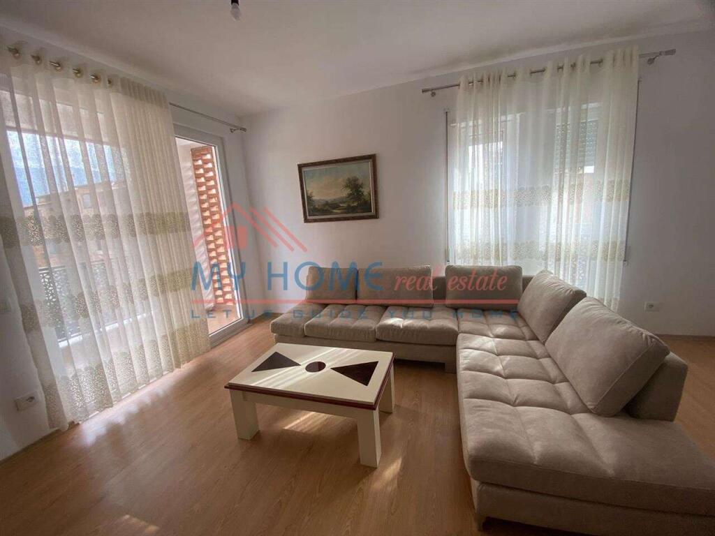 Apartament 2+1 per qira afer QSUT ne Tirane