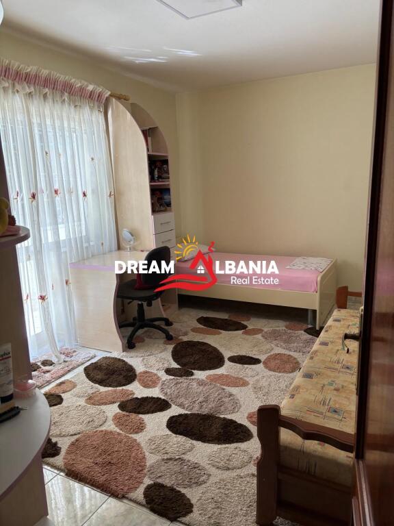 Apartament 2+1+2 tulete ne shitje tek Komuna e Parisit prane Stadiumit Dinamo ne Tirane(ID 41212059)