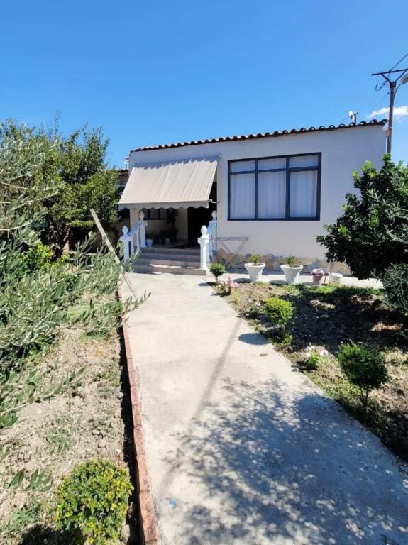 ✨🏡 Casa privata in vendita in una zona tranquilla, allo stesso tempo con accesso alle migliori zone di Kavaje🌿
