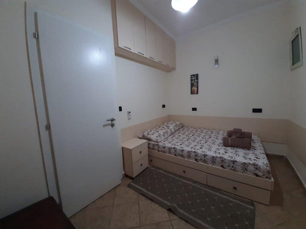 Casa 1+1 in Affitto nella Zona Frigorifer, Tirana - 4.500 Lek 450 € /mese