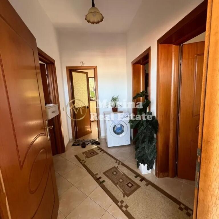 Villa su due piani in vendita, a Selite, 260000 Euro