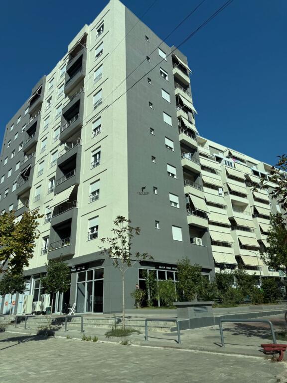 UFFICIO IN AFFITTO 1+1 COMUNE DI PARIGI 800 EURO