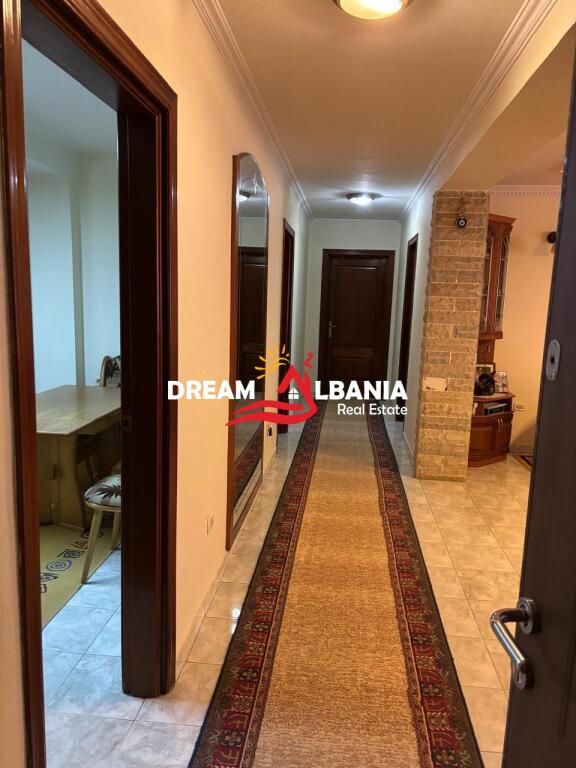 Apartament 2+1+2 tulete ne shitje tek Komuna e Parisit prane Stadiumit Dinamo ne Tirane(ID 41212059)