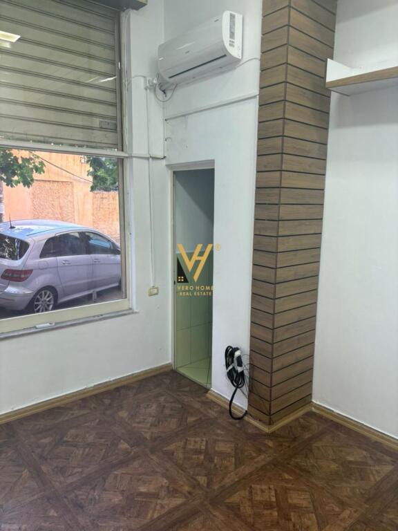 JEPET DYQAN 50 M2 ME QIRA TE RRUGA SIRI KODRA 25.000 LEKE