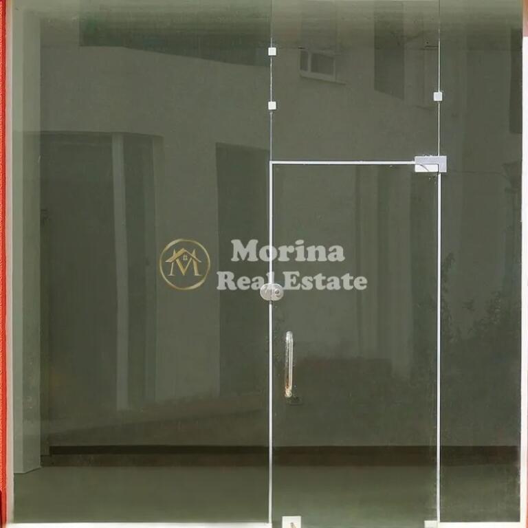 Locale Commerciale in Affitto, Te Oxhaku, 400 Euro/mese
