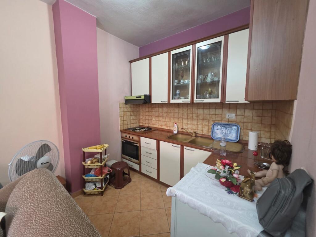 Apartament 1+1 për qira tek Materniteti i Ri