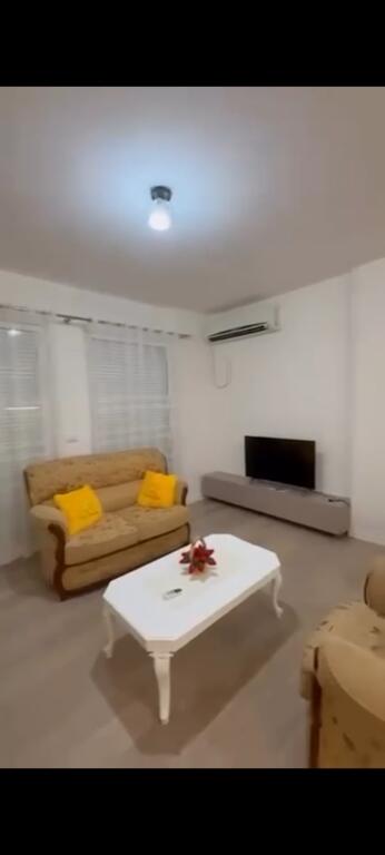 Koshti zoologjik, kompleksi mateo Jepet me qera apartament 1+1+ ballkon