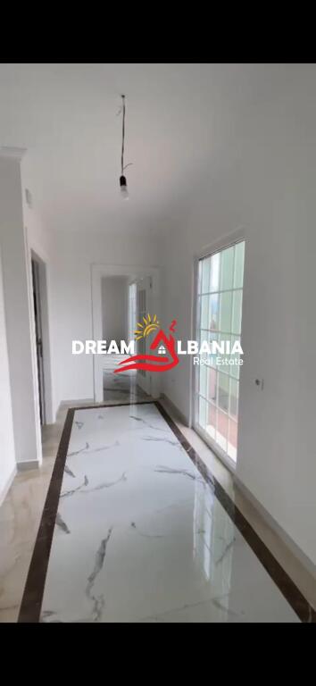 Ambient per zyre  me qera ne Rrugen Besim Alla , prane pallateve Çabej  ne Tirane (ID 42611274)