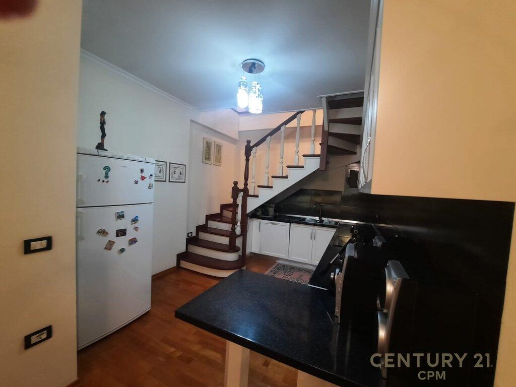 VENDIAMO DUPLEX 3+2 STRUTTURE CON CABEJ UNICO 190.000 €