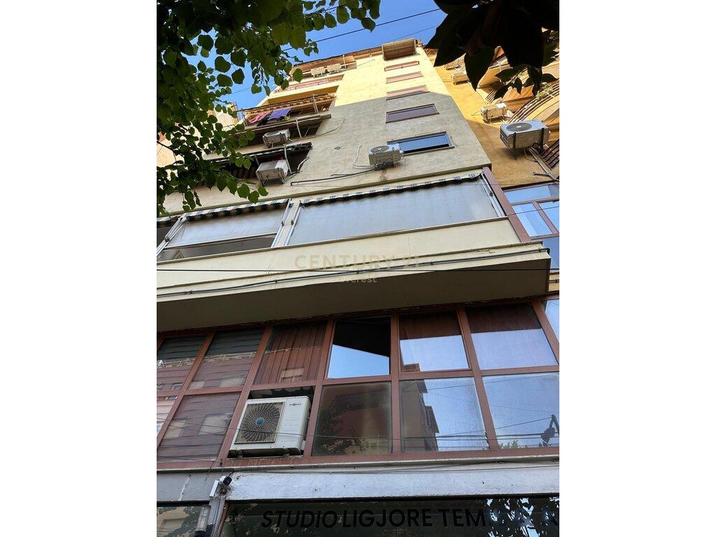 RRUGA E BOGDANEVE, JAPIM ME QIRA APARTAMENT 3+1+2