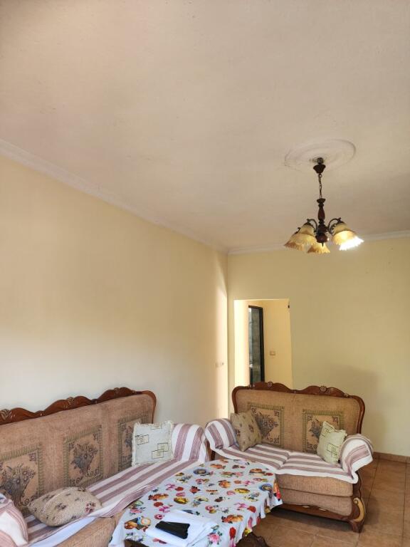 APARTAMENT 1+1. 22000 LEKE.KAMEZ