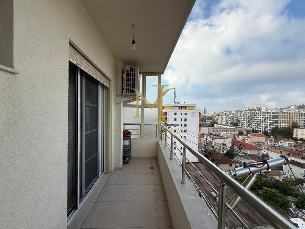 APPARTAMENTO 2+1 IN AFFITTO, VICINO AL CENTRO DI DURRËS !!