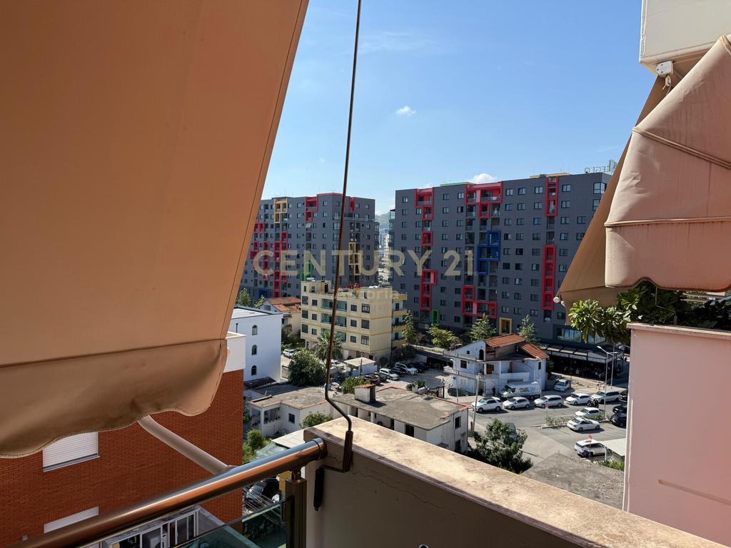 FOR RENT APARTMENT 2+1+2 + PARKING SPACE AT SIMA COM, UNAZA E RE!