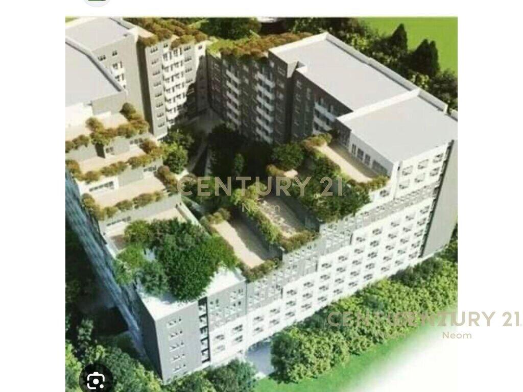 Jepet me qira dyqan buzë rruge – Urban Gate, Astir