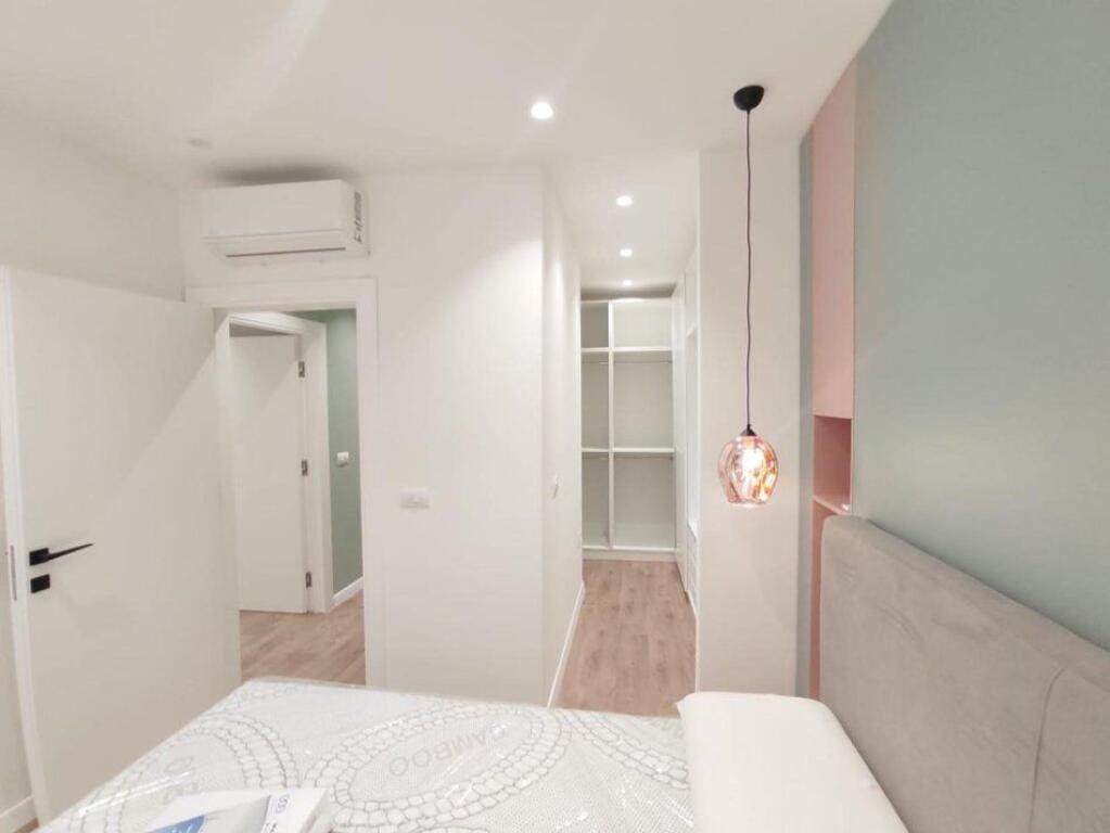 Apartment 2+1 for rent at Kompleksi Ferrari Liqeni i thate