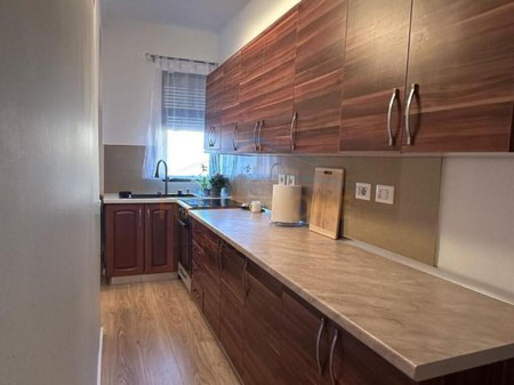 In vendita, Appartamento 1+1 Myslym Shyri, Tirana.