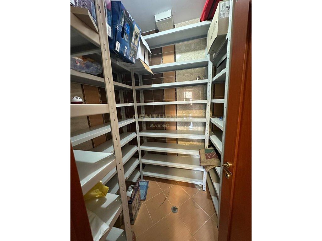 RRUGA E BOGDANEVE, JAPIM ME QIRA APARTAMENT 3+1+2