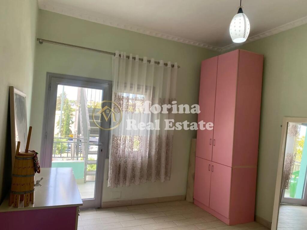 Affitto, Ingresso privato 1+1, Via Myslym Keta, 300 euro/mese