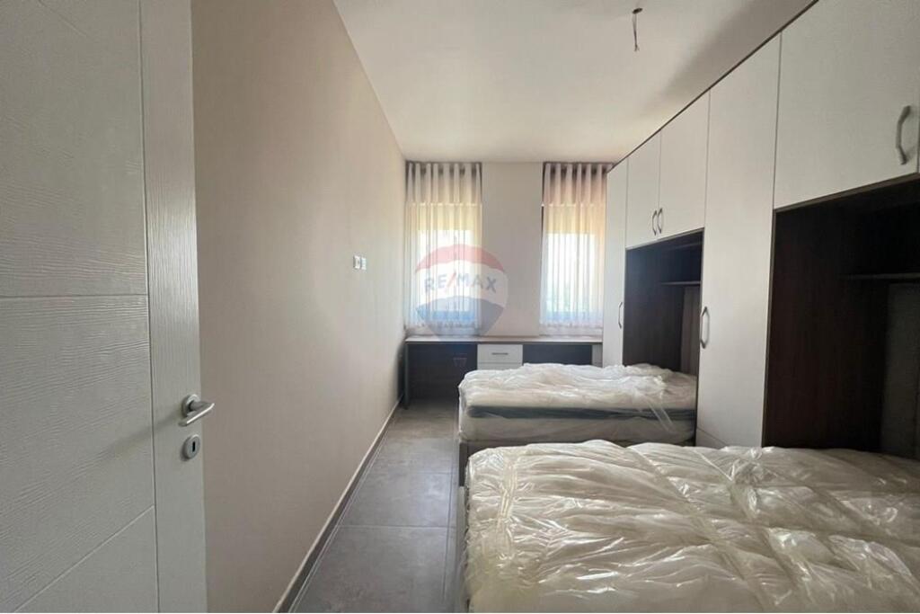Apartament  2+1+2+ Post Parkimi Rruga e Ullishtes