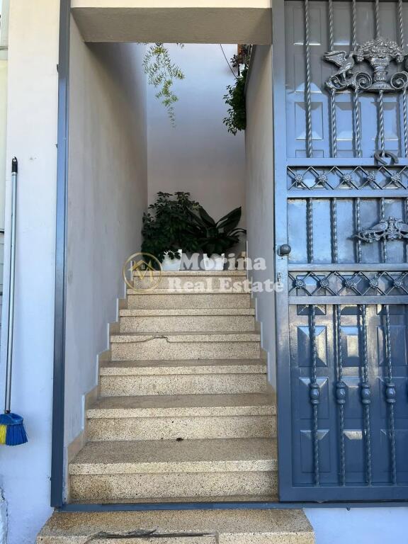 Villa su due piani in vendita, a Selite, 260000 Euro