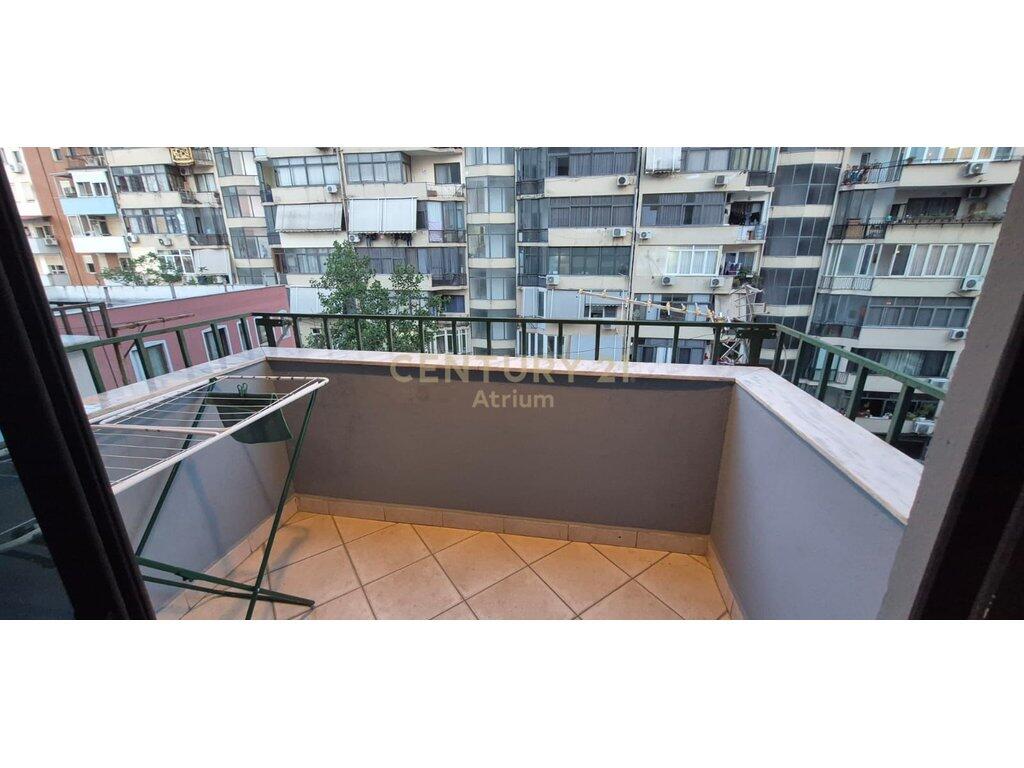 Jepet me qira apartament 2+1, rruga:''Irfan Tomini''