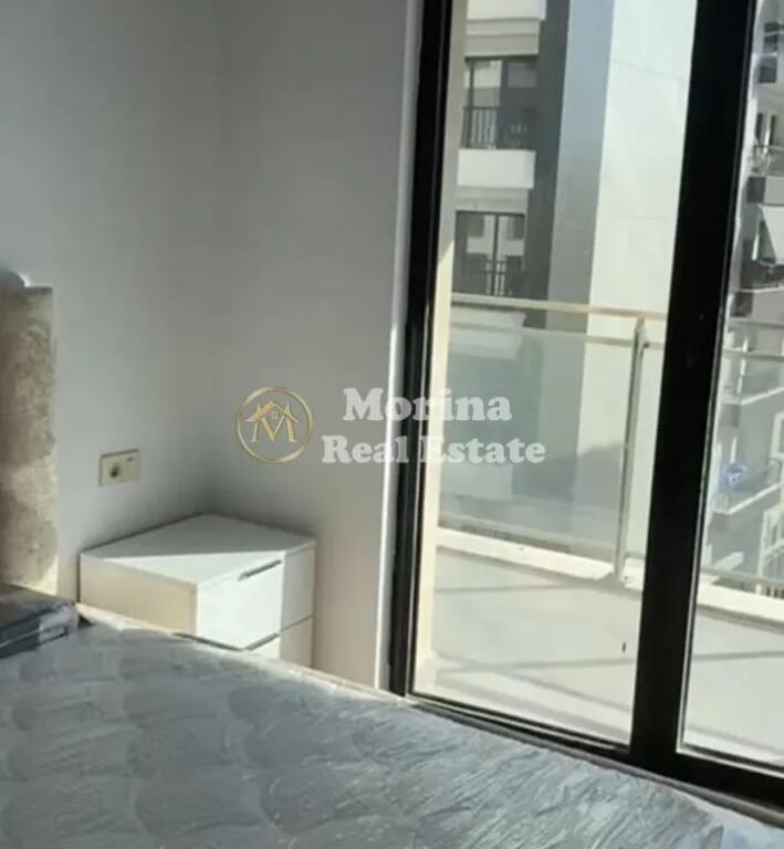 Qera, Apartament 1+1,  Sheshi Skenderbej, 700 euro/muaj