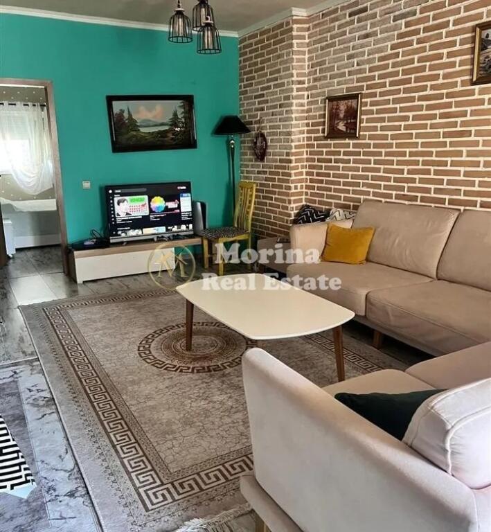Qera, Apartament 2+1, Komuna e Parisit, 660 euro/muaj.