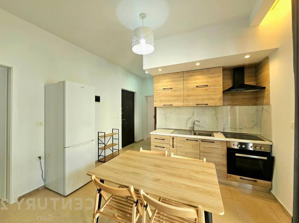 APARTAMENT 2+1 PER QIRA NE ZONEN E KOPSHTIT BOTANIK