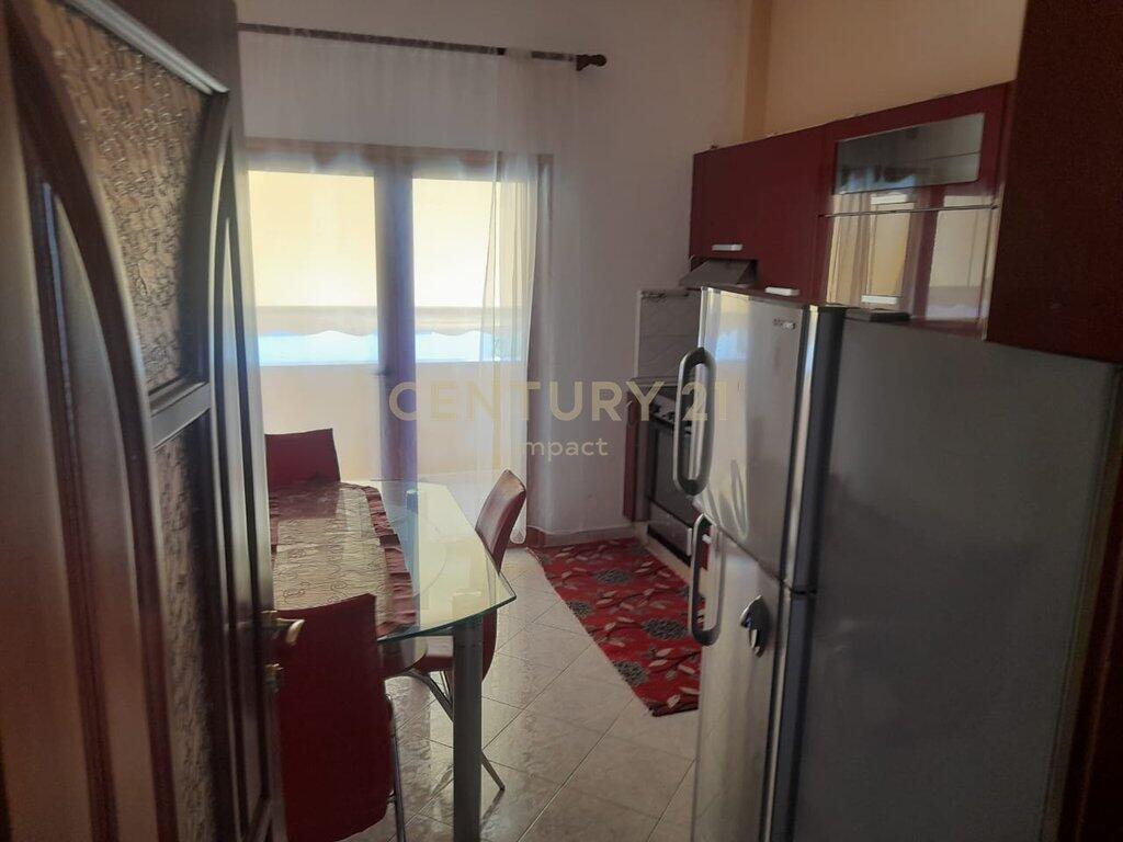 Apartament 3+1+2 me Qira në Shkoze 450 Euro!