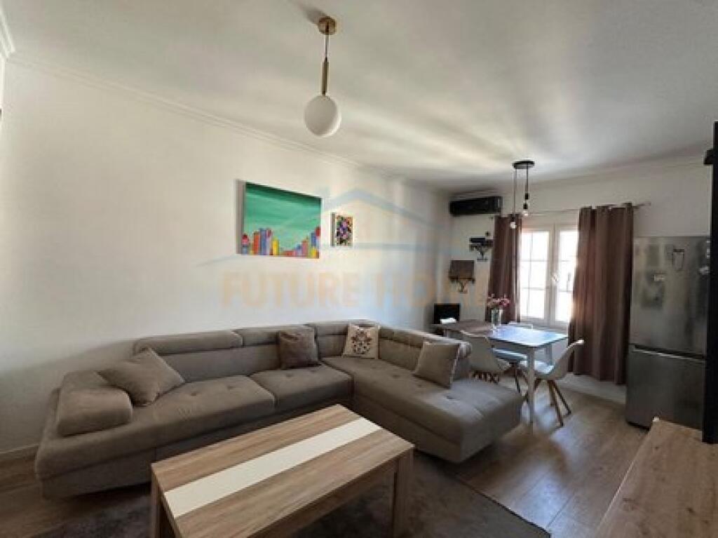 In vendita, Appartamento 1+1 Myslym Shyri, Tirana.