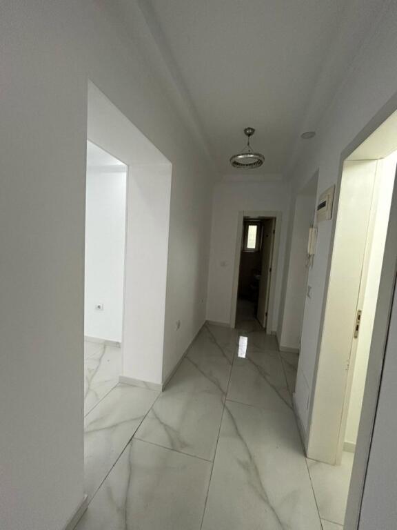 UFFICIO IN AFFITTO 60 M2 VIA DIBRA 700 EURO