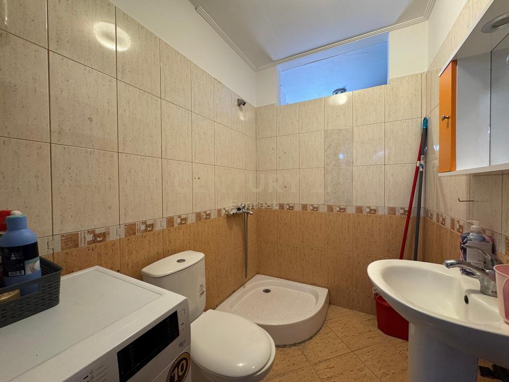 JEPET ME QERA APARTAMENT 2+1+2 NE FRESK