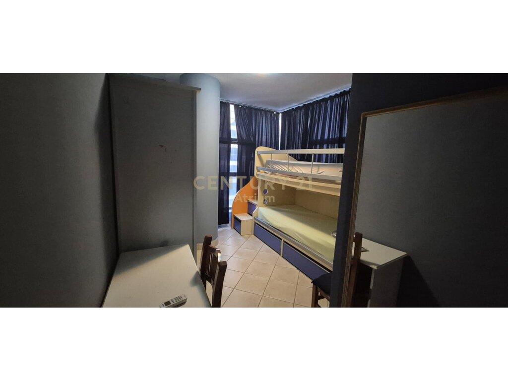 Jepet me qira apartament 2+1, rruga:''Irfan Tomini''