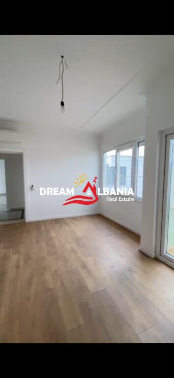 Ambient per zyre  me qera ne Rrugen Besim Alla , prane pallateve Çabej  ne Tirane (ID 42611274)