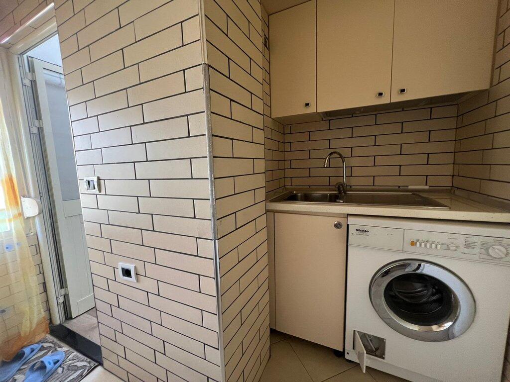 Appartamento 1+1 in Affitto a Frigoriferi, Tirana 370 € /Mese