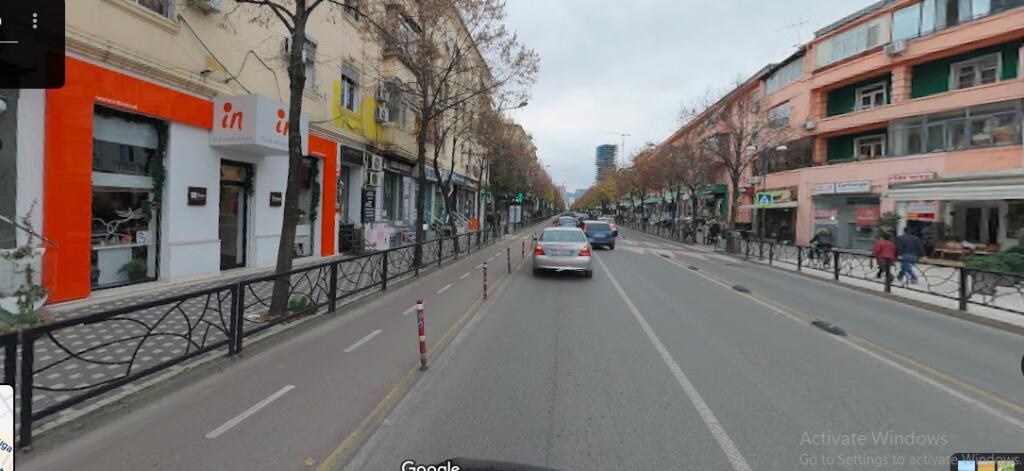 Locale Commerciale in Affitto – Via Durazzo