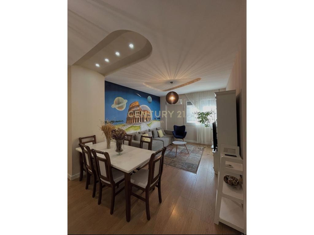 Qira Apartament 2+1 Liqeni i Thate !