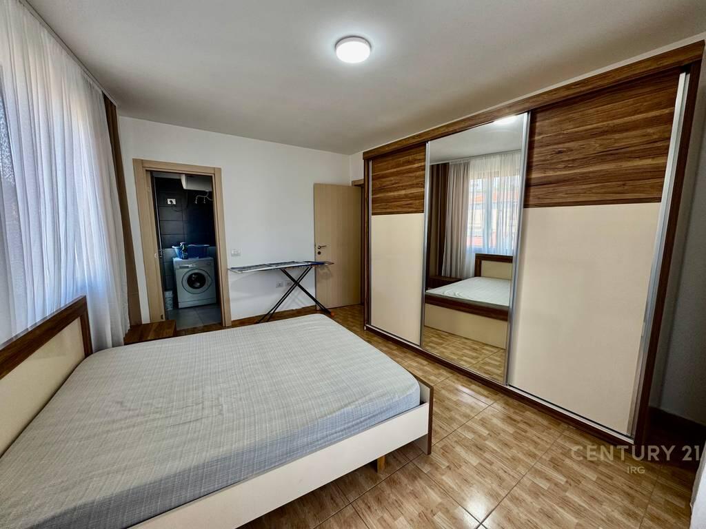 APARTAMENT 2+1+2+2 BALLKONE I MOBILUAR PRANE BLLOKUT TE AMBASADAVE