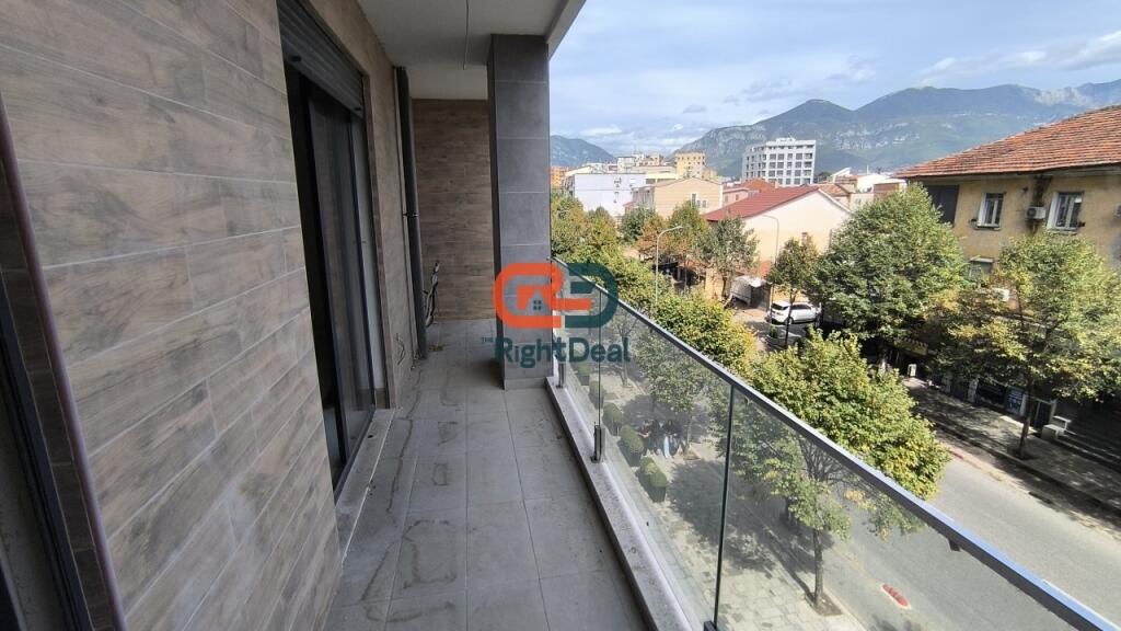 Tek Vila Gold, Shitet Apartament 1+1 Ne Faze Perfundimtare !