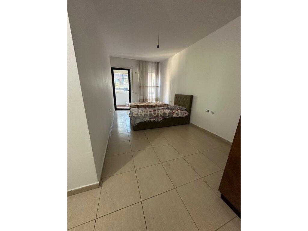 🏡 SHITET APARTAMENT 2+1+2 – PRANË HIPOTEKËS, TIRANË