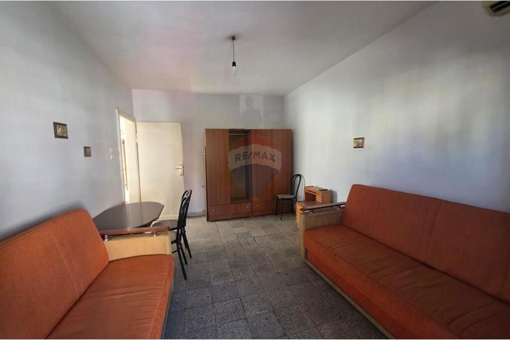 APARTAMENT 2+1+KUZHINE E VECUAR PER QIRA!